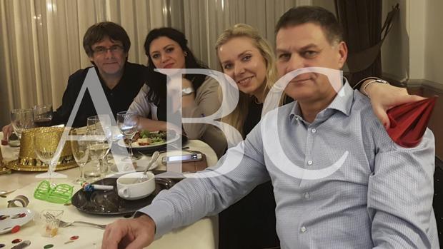 Puigdemont celebra el Año Nuevo en Bruselas con un exmiembro de Terra Lliure