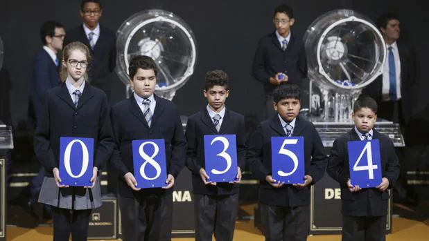 El XXXXX lleva el tercer premio de la Lotería del Niño a Torrente