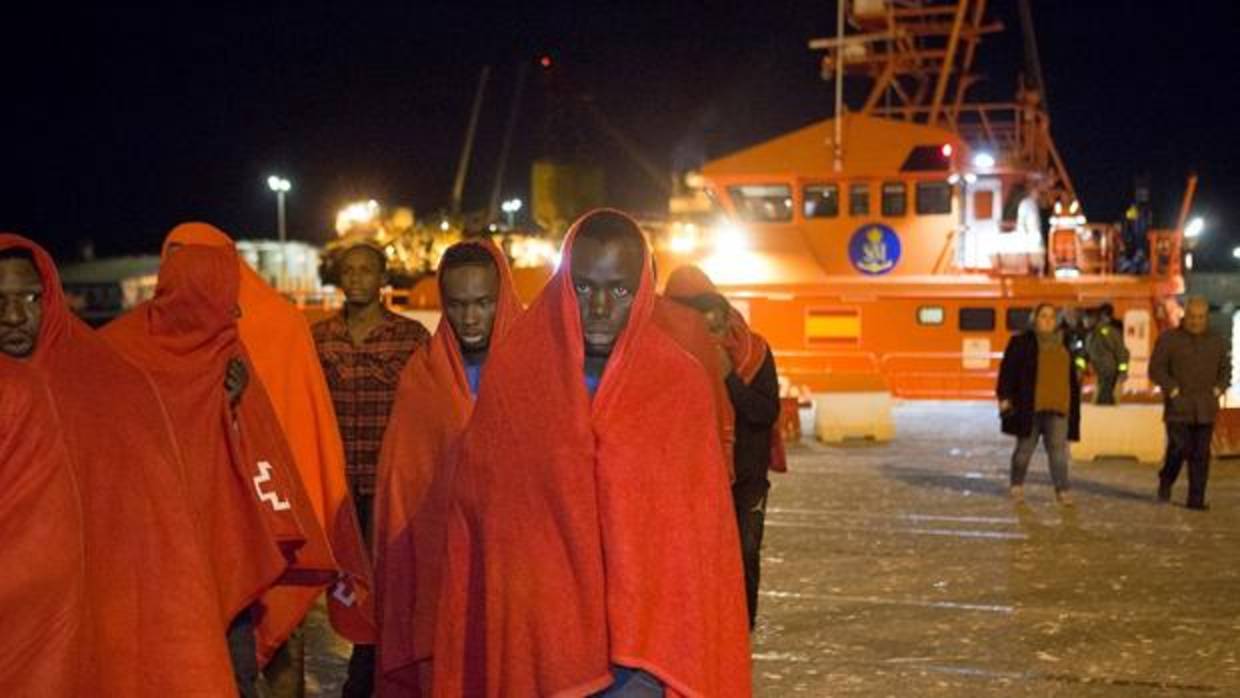 Traslado de 55 inmigrantes a Motril la madrugada del 3 de enero