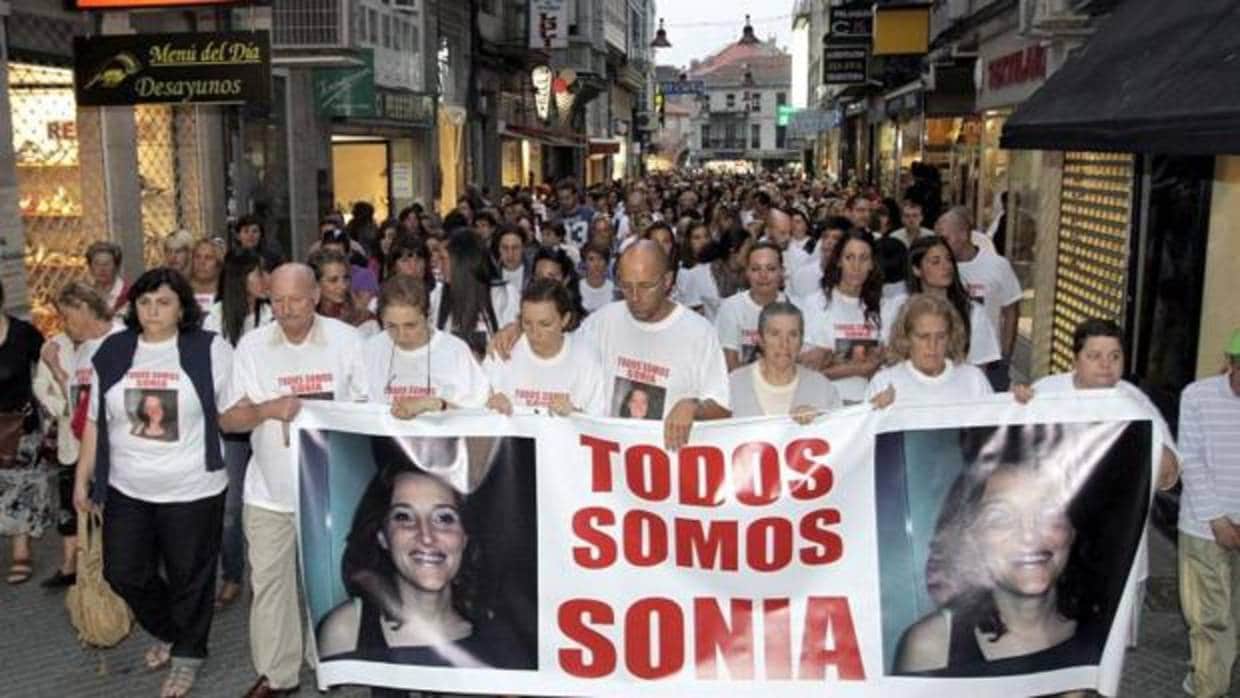 Protesta por las calles de Pontevedra tras la desaparición de Sonia Iglesias
