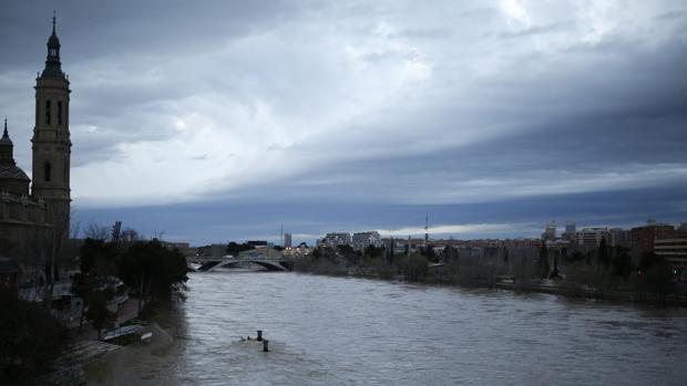 El temporal dispara un 200% el caudal del Ebro en menos de 48 horas