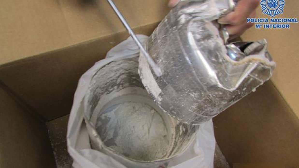 La cocaína estaba camuflada en el interior de un termo calentador de agua