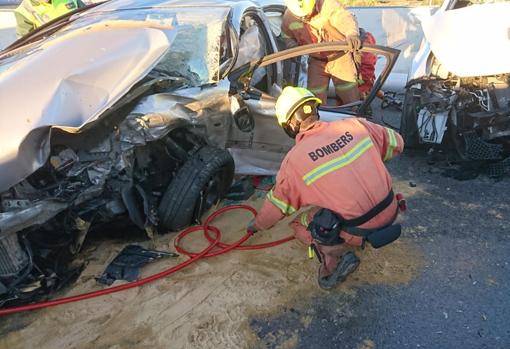 Imagen de los vehículos tras el accidente