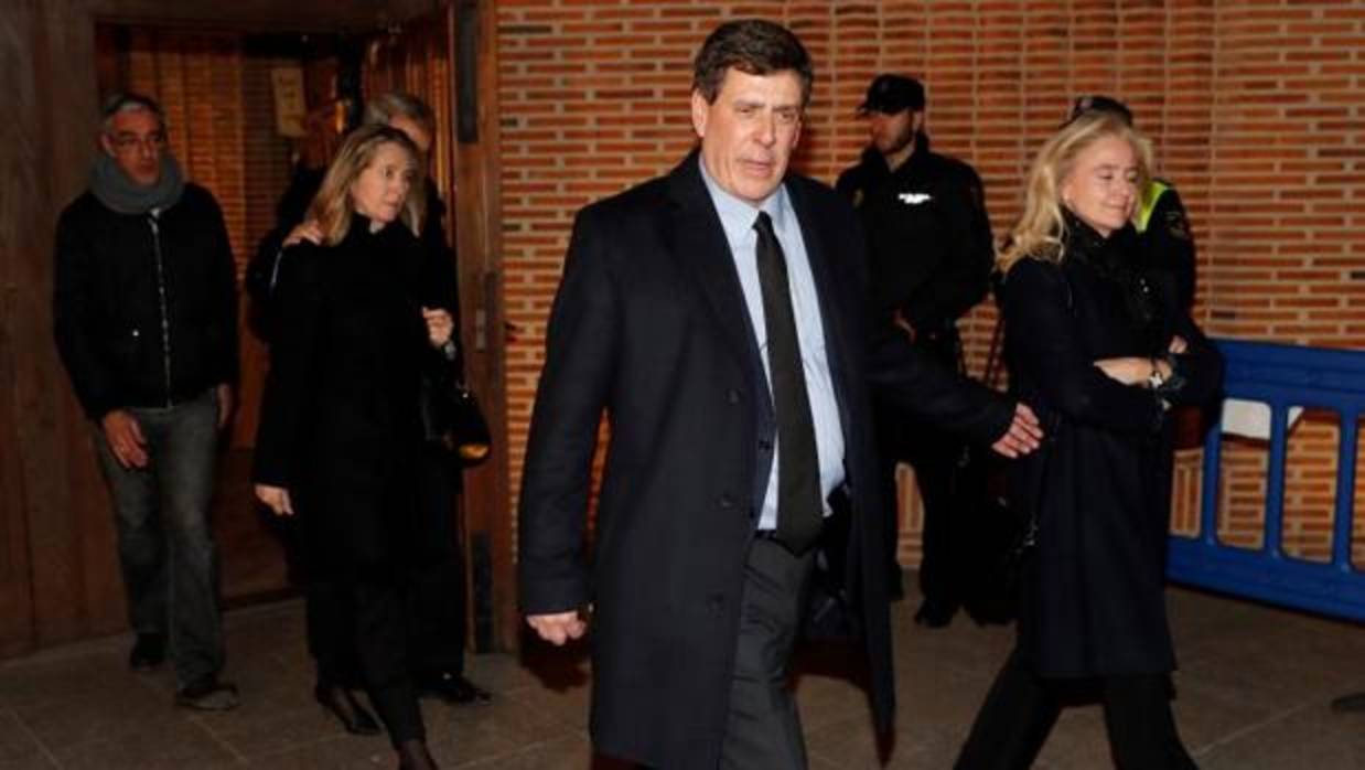 El padre de Diana Quer, Juan Carlos Quer, a la salida del funeral de su hija
