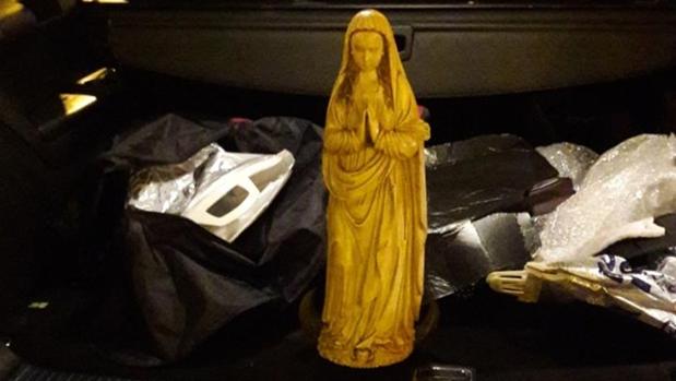 La Guardia Civil intercepta en un control de carretera dos obras de arte de contrabando