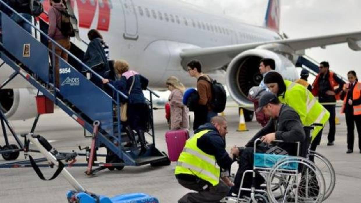 Interserve aterriza en los aeropuertos de Canarias