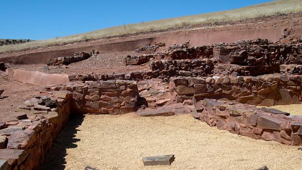 La acrópolis del Cerro de las Cabezas fue ocupada desde la época íbera