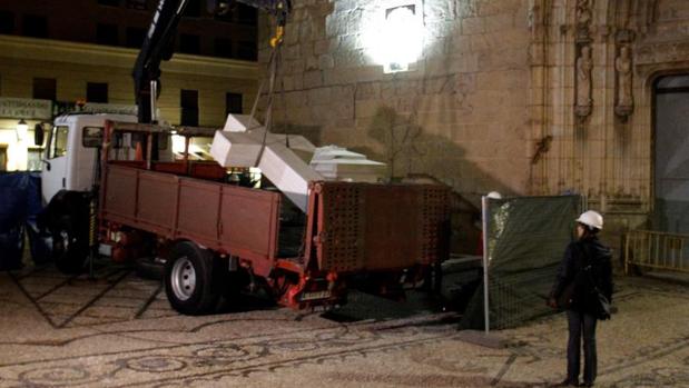 El TSJ ordenó paralizar la retirada de la Cruz de los Caídos de Callosa cuando ya estaba desmontada