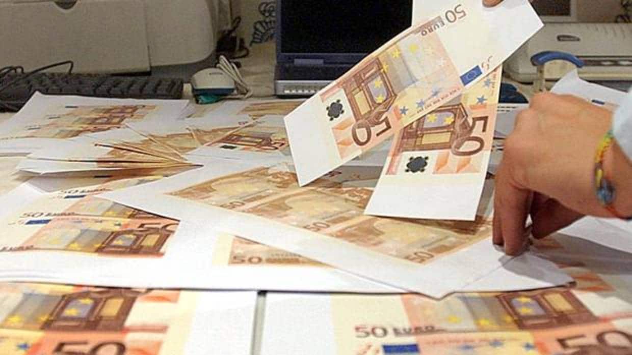 Imagen de archivo de billetes de 50 euros falsificados
