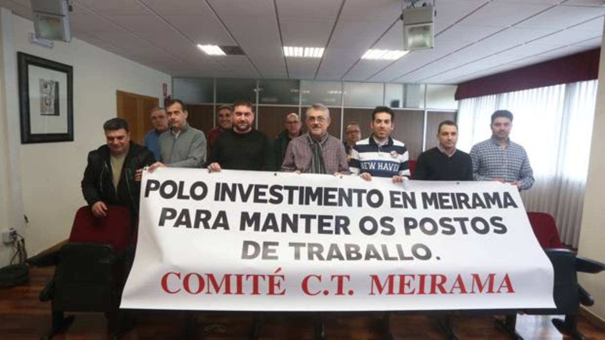 El comité de empresa encerrado ayer en el Ayuntamiento de Cerceda