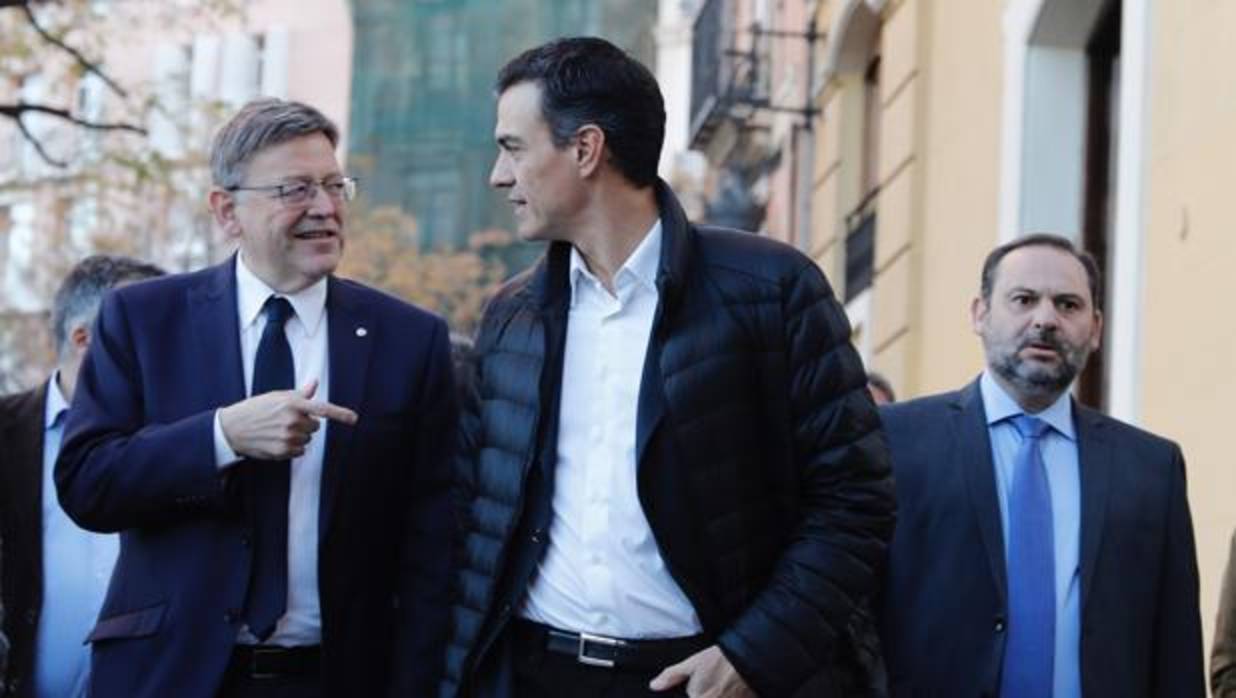Ximo Puig, Pedro Sánchez y José Luis Ábalos en Valencia