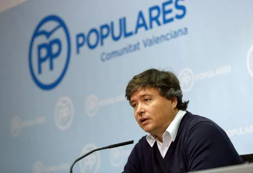 Imagen del presidente de la gestora del PP en la ciudad de Valencia, Luis Santamaría