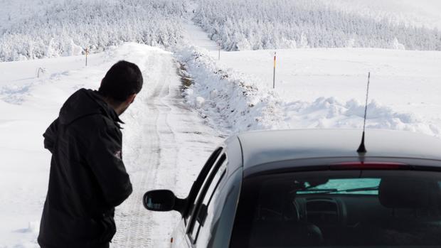 La nieve complica la circulación en La Coruña y Lugo