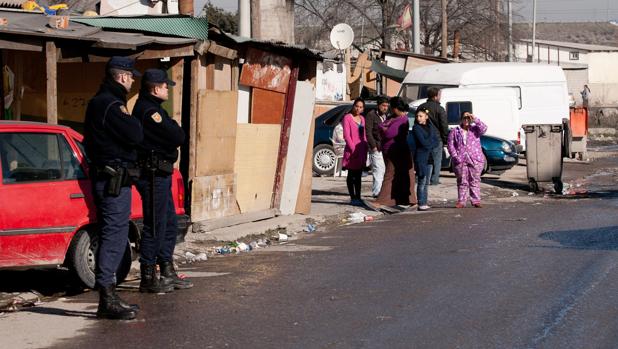 Operación policial contra el narcotráfico en la Cañada, con varios detenidos