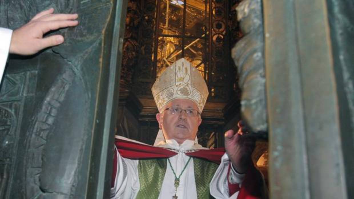 El arzobispo de Santiago, Julián Barrio