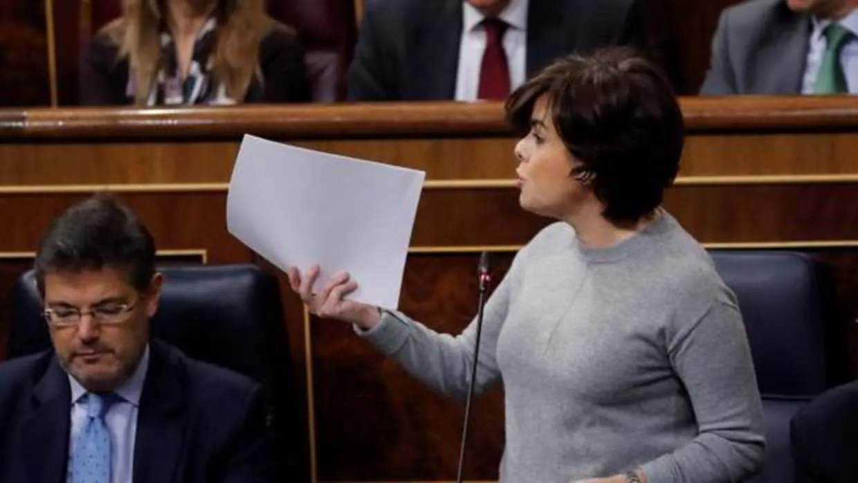 La vicepresidenta del Gobierno, Soraya Sáenz de Santamaría, este miércoles en el Congreso de los Diputados