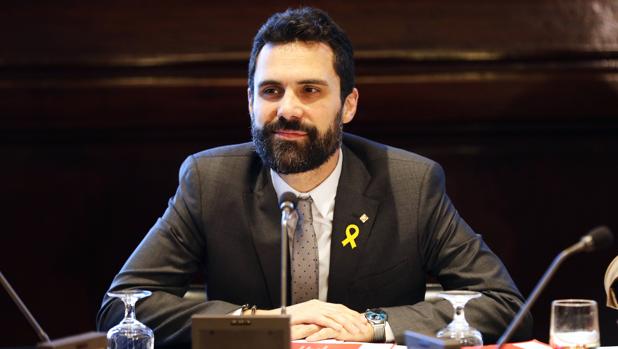 Roger Torrent, durante una de las últimas reuniones de la Mesa del Parlament