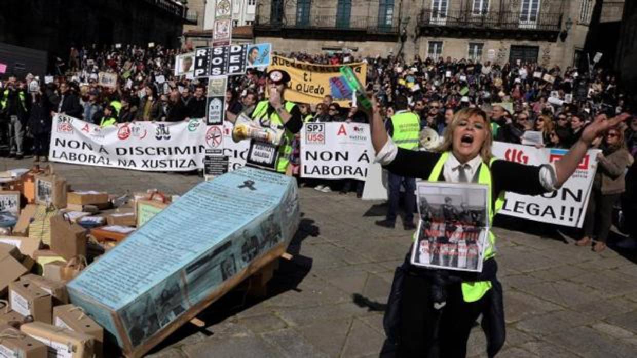 Final de la protesta en la Praza da Quintana