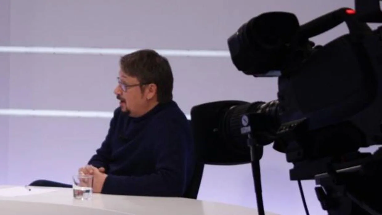 El dirigente de esta formación apoyada por Unidos Podemos durante la entrevista con La Xarxa