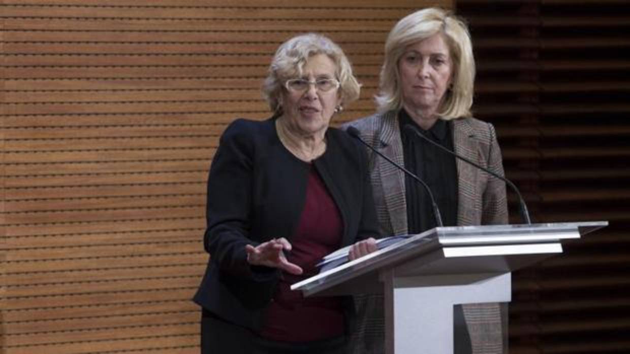 La alcaldesa de Madrid Manuela Carmena y la delegad del Gobierno, Concepción Dancausa, en una de sus últimas reuniones