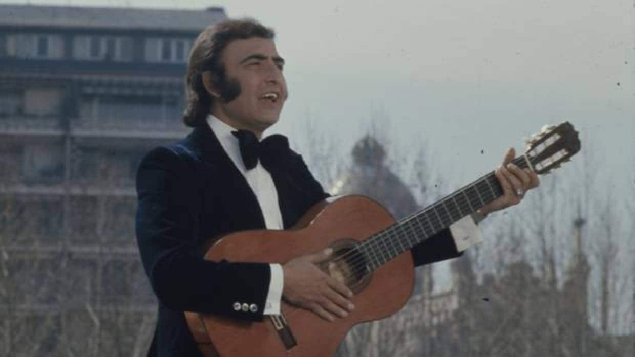 Peret, durante una grabación televisiva en 1974