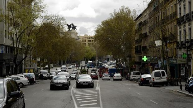 Lavapiés y Atocha pintan de verde sus plazas de aparcamiento