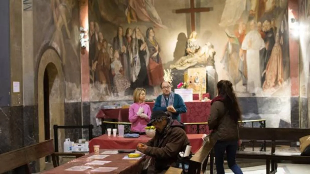 La parroquia de Santa Anna volvió a abrir sus puertas a los más necesitados