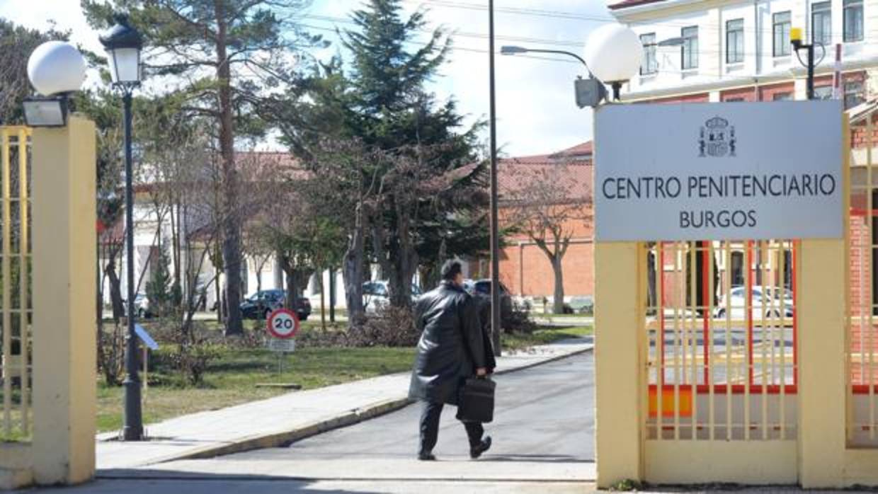 Exterior de la prisión de Burgos en la que se encuentran los dos exjugadores que siguen encarcelados