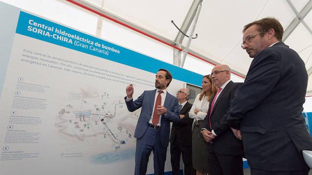 Morales sobre la regasificadora: «Está clarísimo, esa no es una planta necesaria para estas islas»