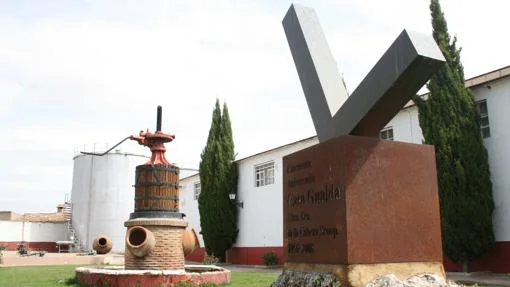 Instalaciones de Bodegas Casa Gualda, en Pozoamargo (Cuenca)