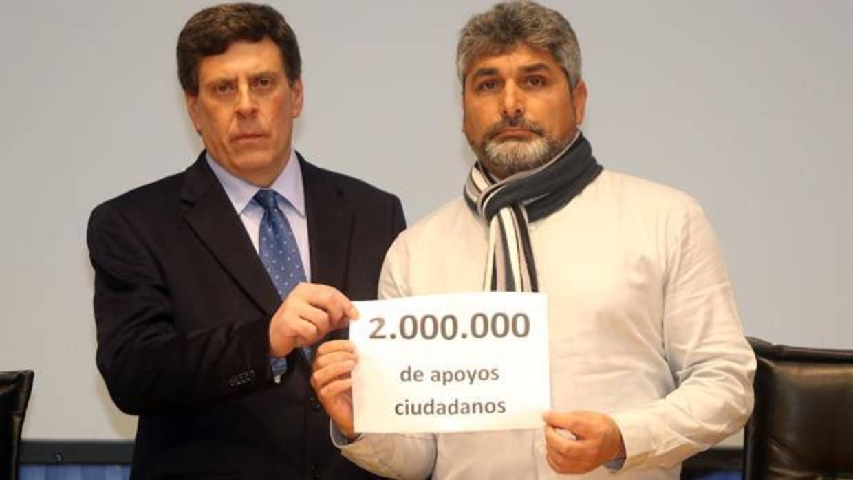 José Cortés y Juan Carlos Quer, padres de Mari Luz y Diana Quer, al conseguri 2 millones de apoyos