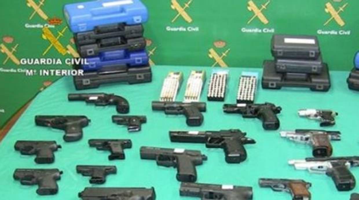 Algunas de las armas que habían sido vendidas por Internet