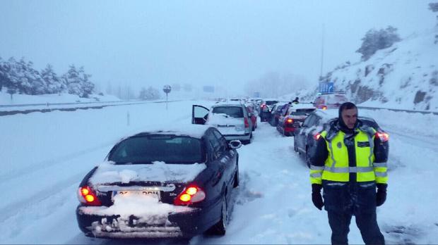 Autopistas activa dispositivo de seguridad en AP-6, AP-51 y AP-61 por nieve