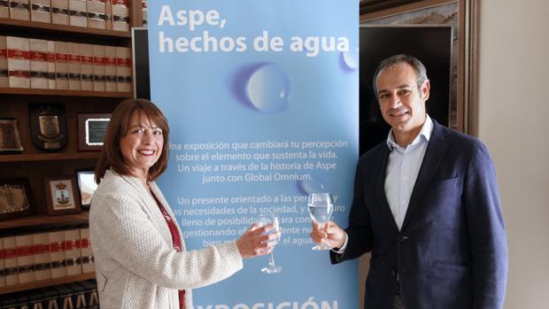 Aspe y Global Omnium inauguran una exposición para concienciar sobre el uso responsable del agua