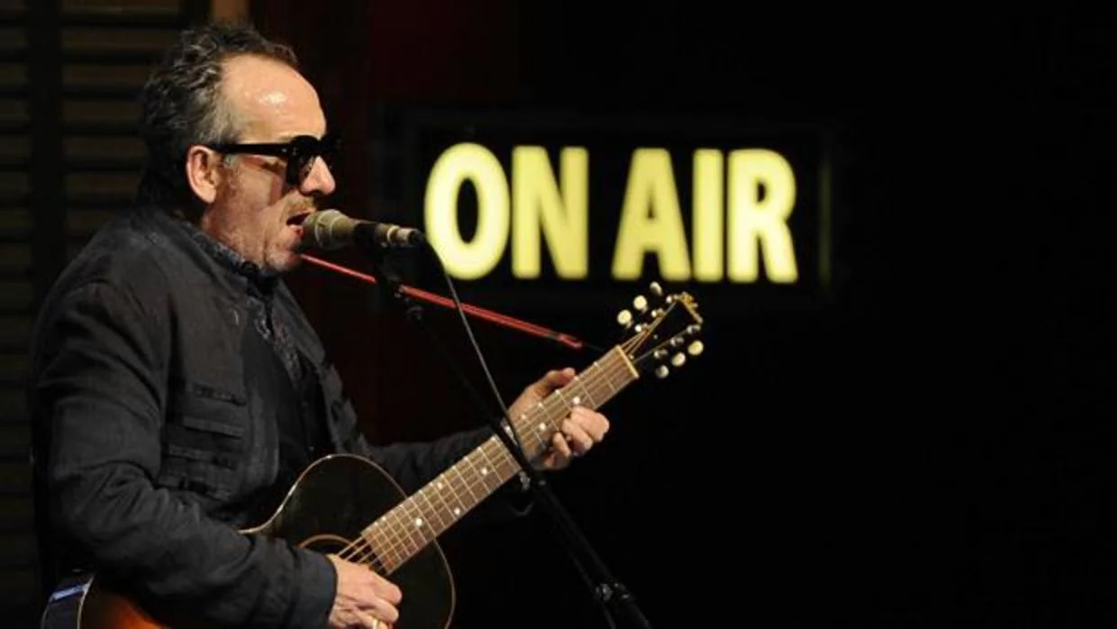 Elvis Costello, durante una actuación en Madrid