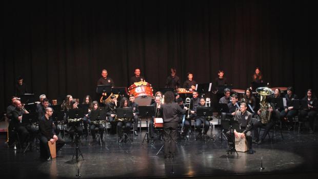 La música tradicional mediterránea une culturas en el Auditori Teulada Moraira