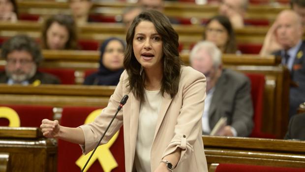 Inés Arrimadas, a los independentistas: «Les recomiendo que salgan de la burbuja del procés»