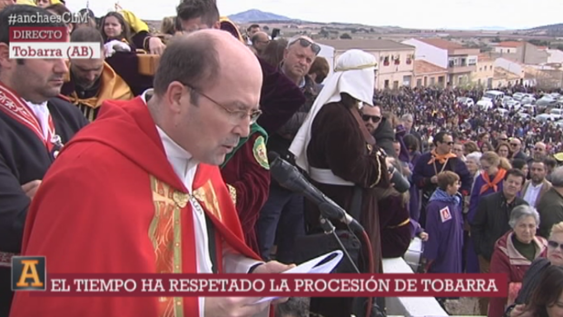 Un sacerdote de Tobarra cuestiona la ideología de género durante el sermón del Viernes Santo