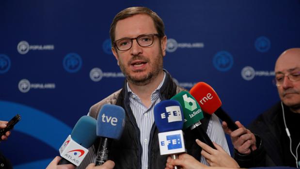 Maroto reconoce que su currículum en la web del PP contiene por error que cursó un máster en vez de un programa formativo