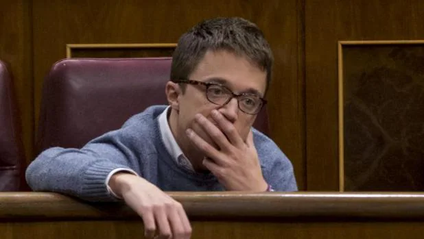 El aspirante Errejón, ausente en la peor crisis del PP madrileño
