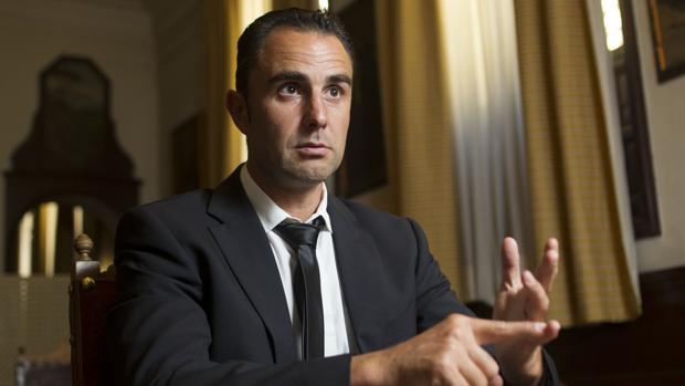 El juez deja libre a Falciani pero le prohíbe salir de España mientras se tramita su extradición