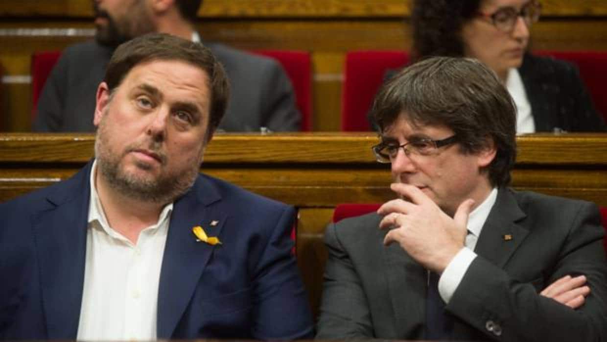 Junqueras y Puigdemont, juntos en el Parlament