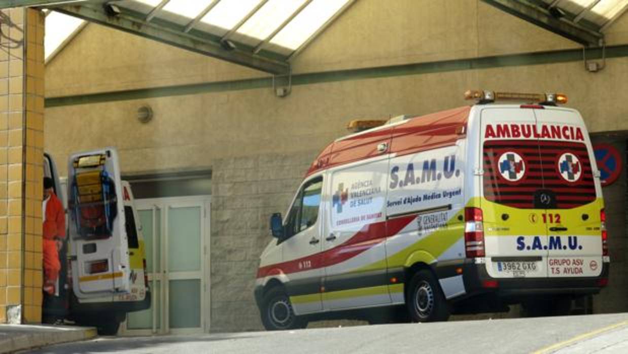 Imagen de archivo de los Servicios de Emergencias en un hospital en Alicante