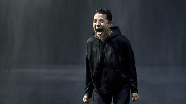 «Medea» regresa al Teatre Lliure sin vestuario ni escenografía