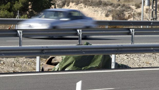 Muere un peatón atropellado por un camión en la A-31 en Petrer