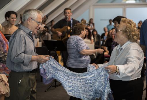 Sesión de musicoterapia de los alumnos de Berklee en Valencia, para enfermos de Alzheimer