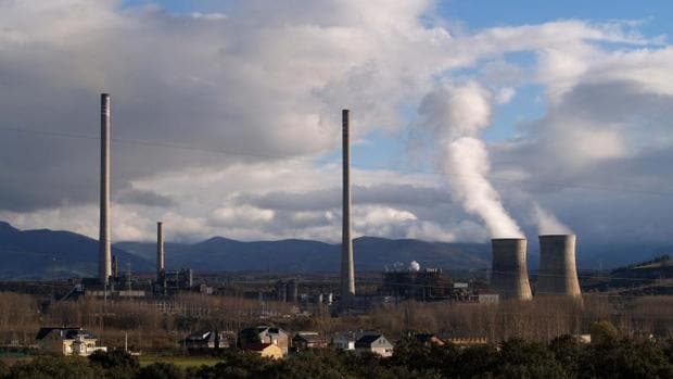 Endesa defiende sus térmicas del «falso mito» de la contaminación del carbón