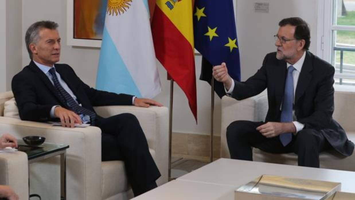 Los dos mandatarios, durante la visita de Macri a España en 2017