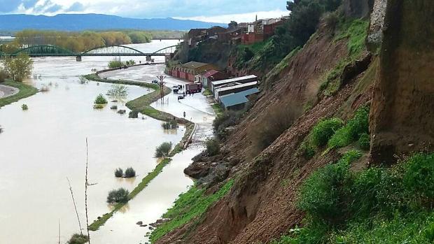 Un deslizamiento de tierras en Gallur (Zaragoza) obliga a deslojar nueve casas
