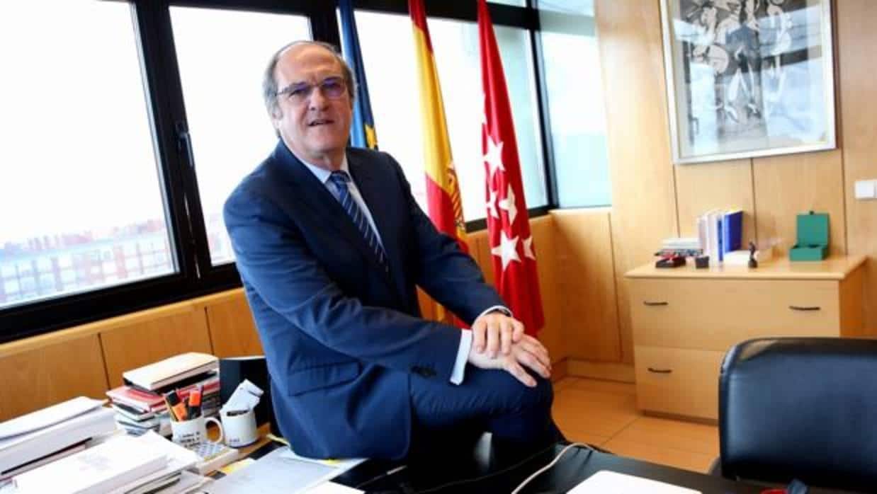Ángel Gabilondo, portavoz del PSOE, en su despacho de la Asamblea de Madrid